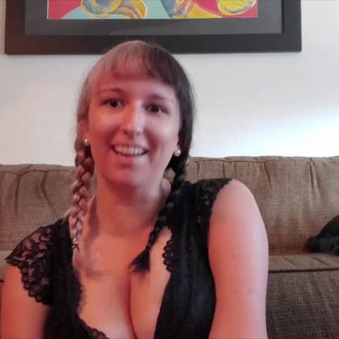 Koalateavee Flashing Tits, Ass And Pussy Live On Twitch