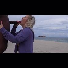 Slimthick Beach Blowjob