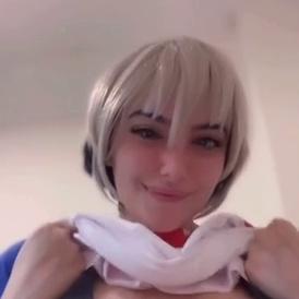 Shiftymine Cosplaying As Uzaki-Chan