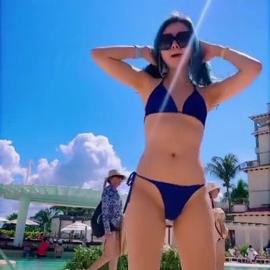 Sujin Kim Aka Chinguamiga & Friend – Using A ‘Thong’ For The First Time (Bikini)