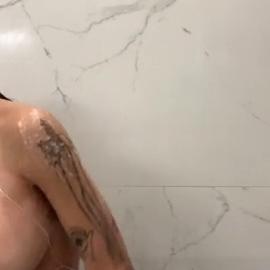 Mia_Khalifa_Bare_Boobs_Onlyfans_Shower_Live