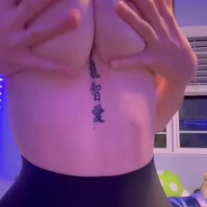 Noemielili Tit Grab