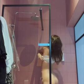 Anna Malygon Shower Vid