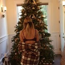 Daisy Keech Nude Christmas Onlyfans Video Leaked