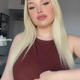 Mia Williams Huge Tits