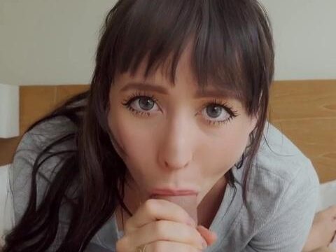 Alicebong Cheated On Her Boyfriend With A Photographer