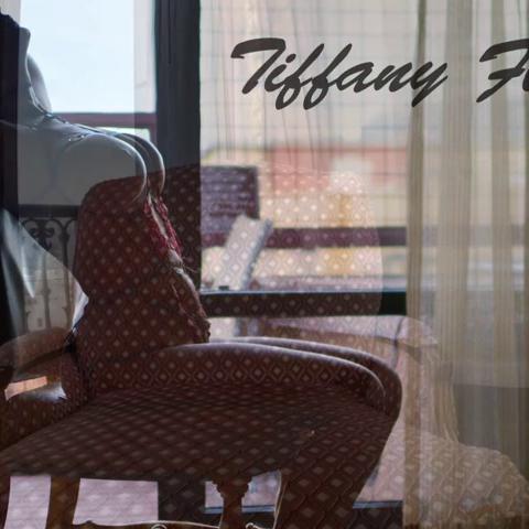 Tiffany Flowers Bbcdildo