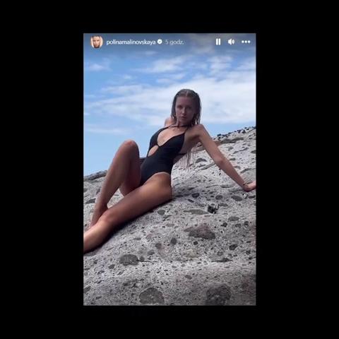 Polina Malinovskaya Posing In Bikini