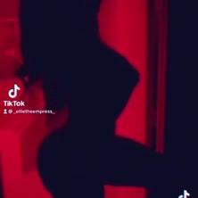 Ellietheempress Old Tiktok