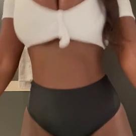 Ellietheempress Older Video 29
