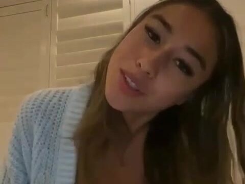ppwyang Nude on bed – Show off tits !!! Video Onlyfans