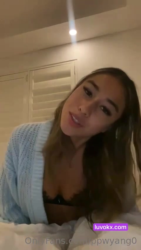 ppwyang Nude on bed – Show off tits !!! Video Onlyfans